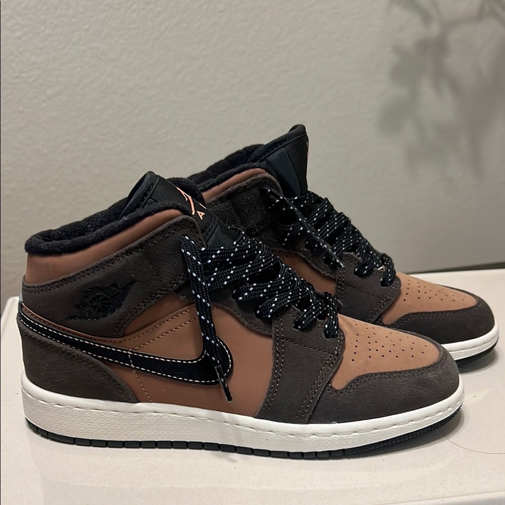 Nike Brown and Black Sneakers with Classic Design
